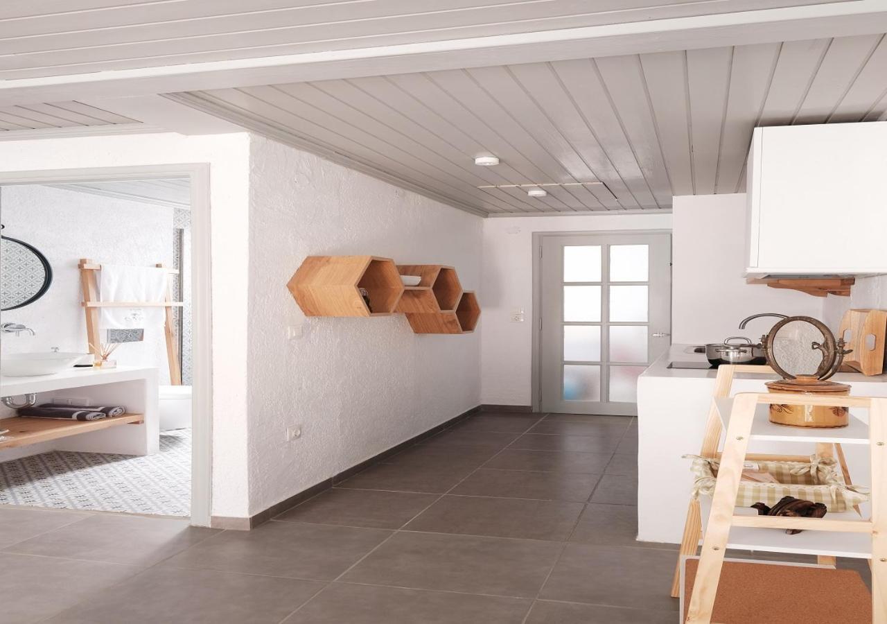 Keresbino Hydra Port House Apartamento Exterior foto